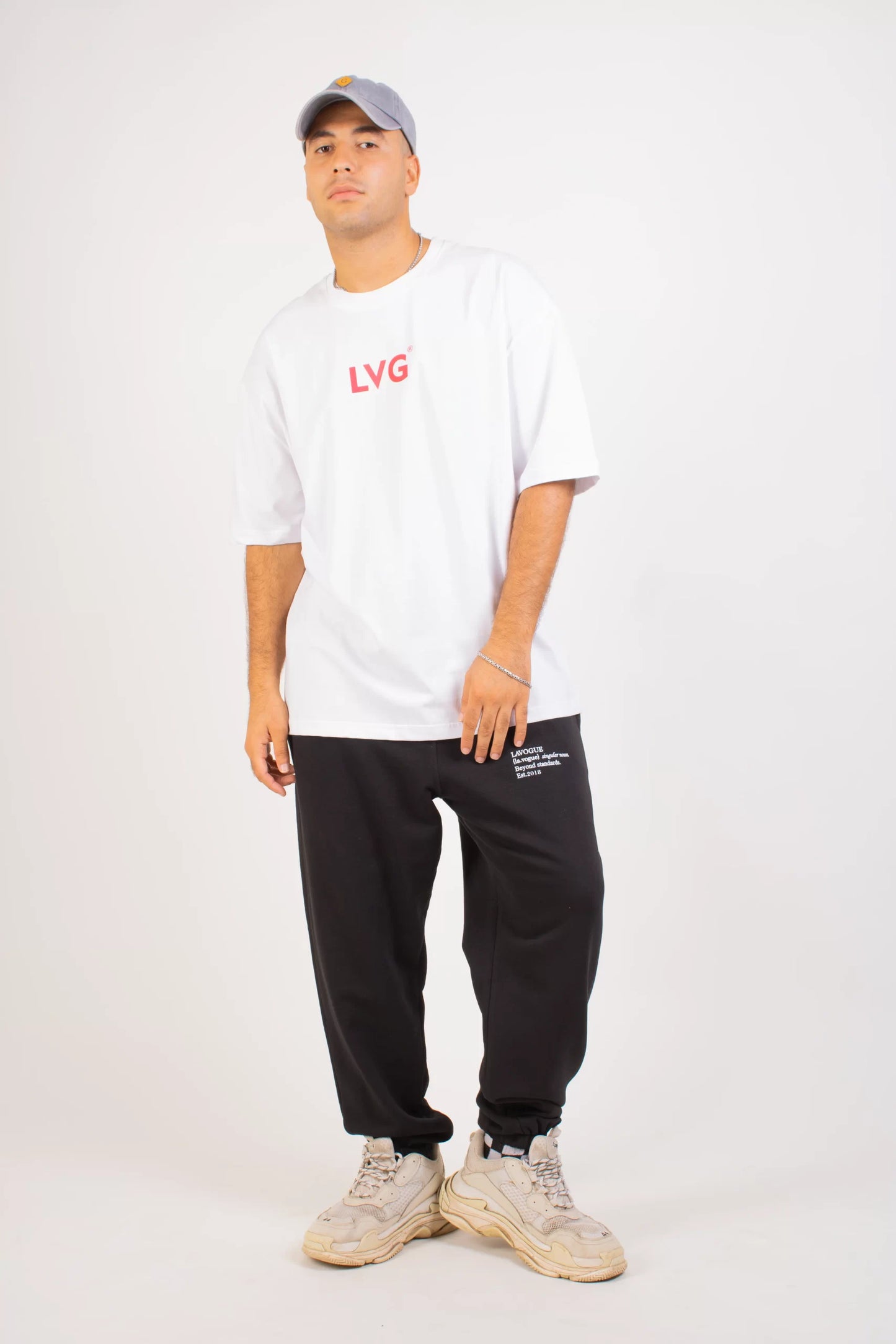 LOVE ME OR HATE ME OVERSIZED TEE