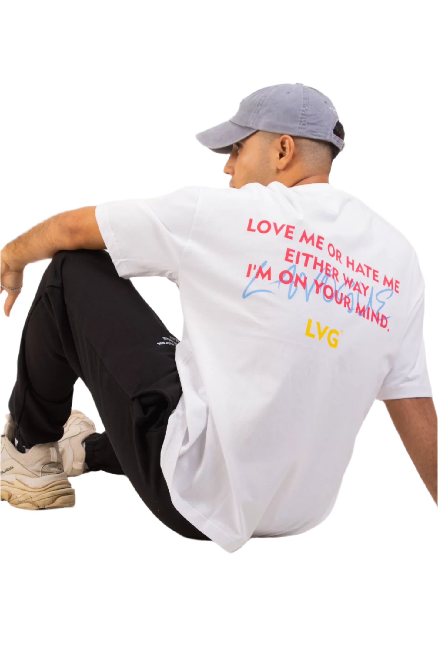 LOVE ME OR HATE ME OVERSIZED TEE