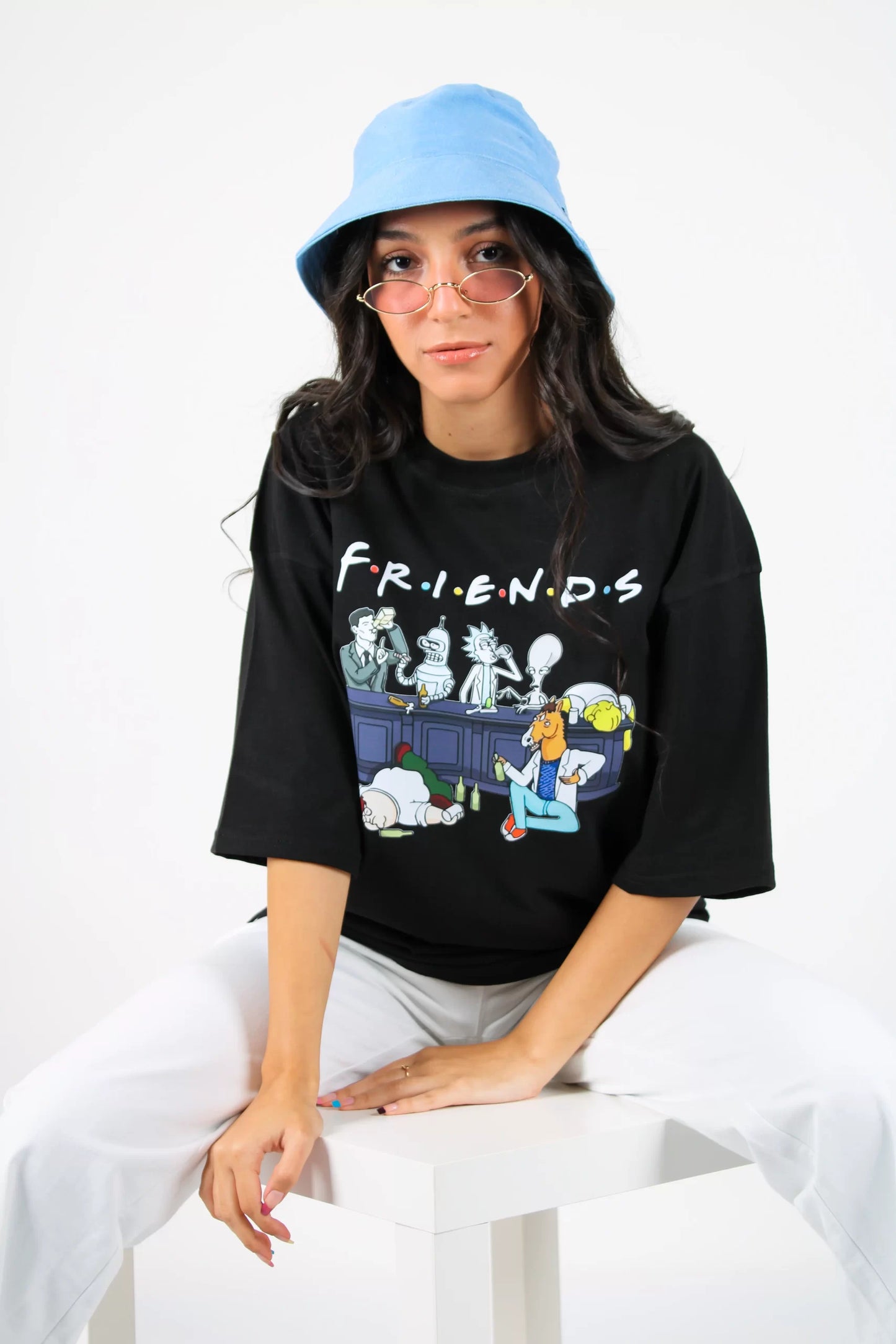 F.R.I.E.N.D.S OVERSIZED TEE